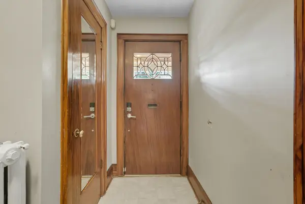 Toronto C10, ON M4S 1N4,386 Belsize DR