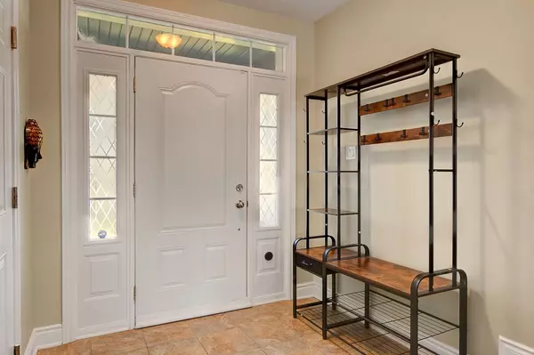 Russell, ON K4R 0A4,80 Settlement LN