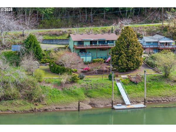 10927 E MAPLETON RD,  Mapleton,  OR 97453