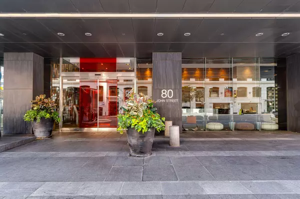 Toronto C01, ON M5V 3X4,80 John ST #2912