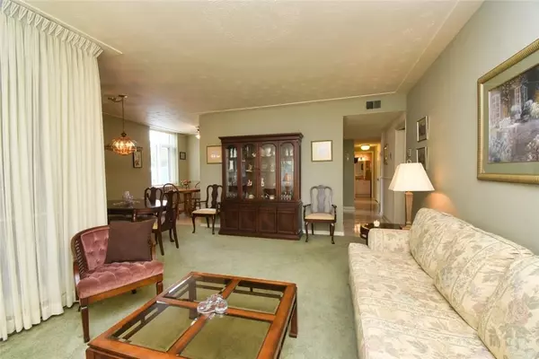 Hamilton, ON L8K 6N1,40 Harrisford ST #108