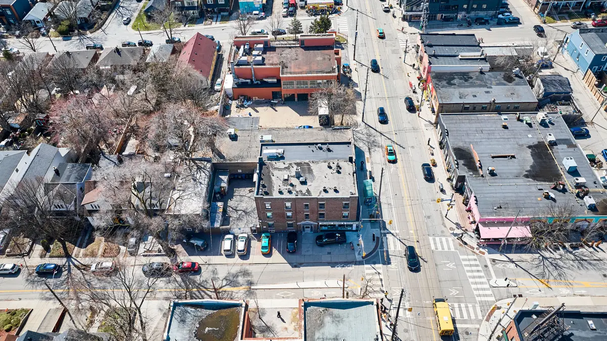 Toronto, ON M4L 2W7,280 Woodfield RD