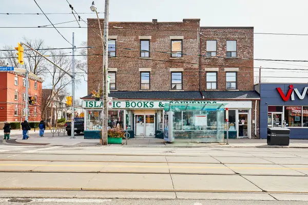 1395 Gerrard ST E, Toronto E01, ON M4L 1Z3