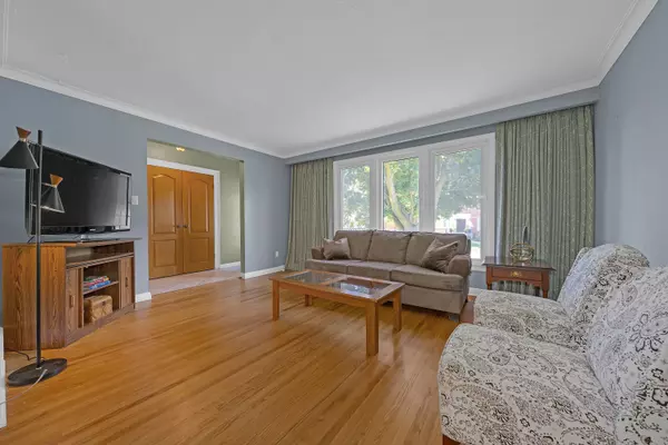 Toronto C07, ON M2M 1W4,9 Theresa AVE