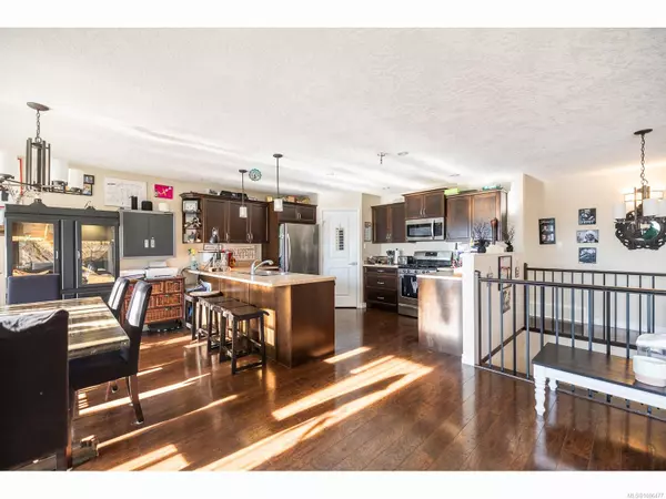 Comox, BC V9M 3C6,1426 NOEL Ave