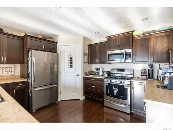 Comox, BC V9M 3C6,1426 NOEL Ave