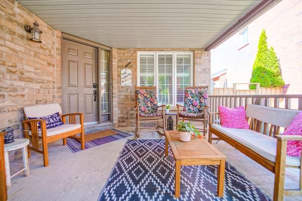 50 Gartshore DR,  Whitby,  ON L1P 1N6