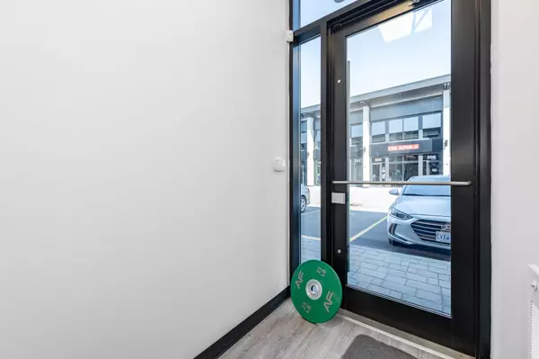 Hunt Club - South Keys And Area, ON K1G 5H9,2310 St Laurent BLVD #206 & 208