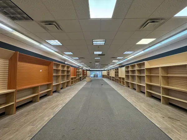 London North, ON N6H 1S9,301 OXFORD ST W #2