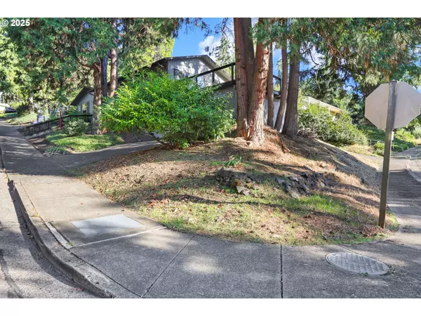 Eugene, OR 97405,1210 E 38TH AVE