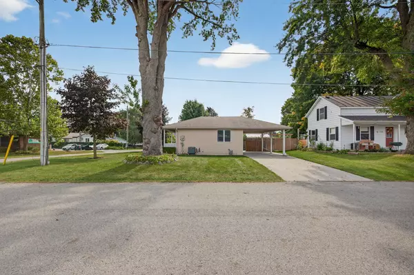 Middlesex, ON N7G 2Y8,18 Richmond ST