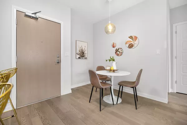 Oakville, ON L5M 5K6,3028 Creekshore Common #113