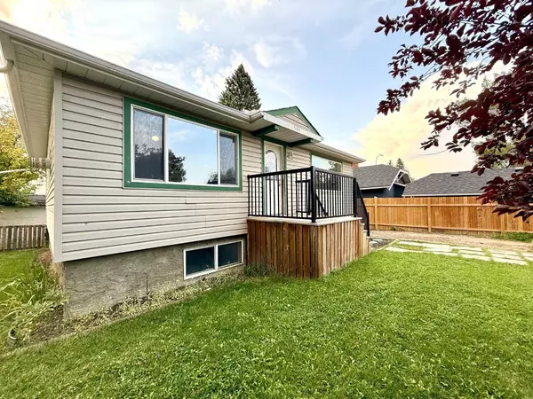 Diamond Valley, AB T0L 0H0,505 1 ST SE