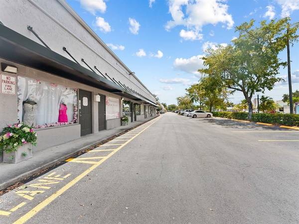 1894 NW 38th Ave, Lauderhill, FL 33311