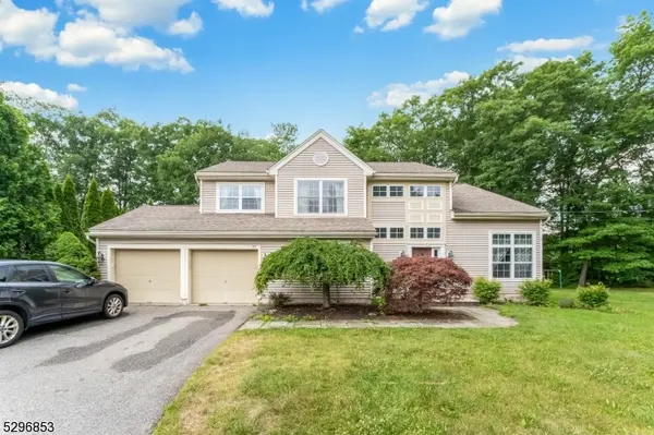 97 School House Rd, Jefferson Twp., NJ 07438