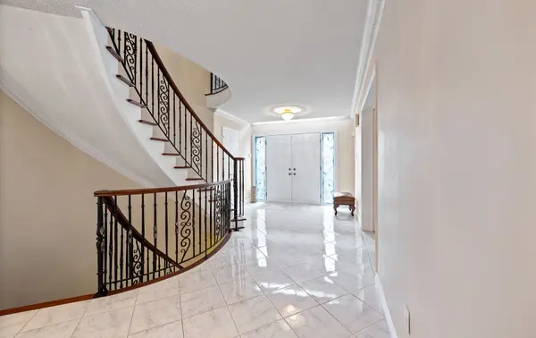 Mississauga, ON L5L 3K2,4053 Cabot TRL