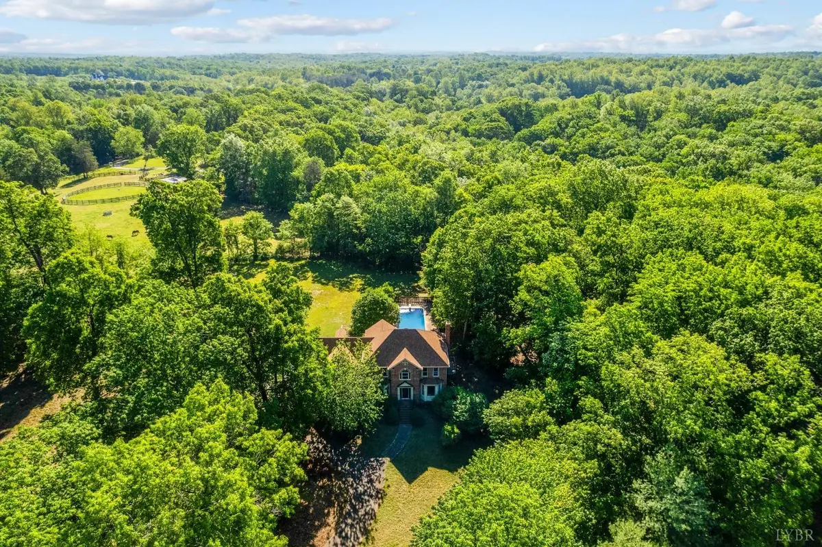 1068 Huckleberry LN, Lynchburg, VA 24503