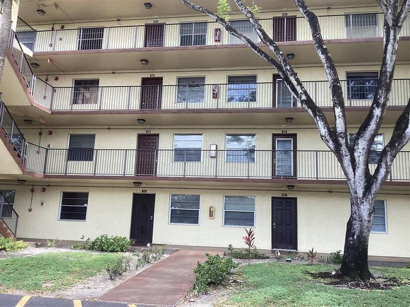 3161 NW 47th Ter #317, Lauderdale Lakes, FL 33319