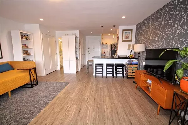 Staten  Island, NY 10301,1000 Clove RD #7G