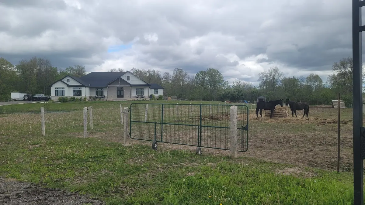 21298 Springfield RD, Strathroy-caradoc, ON N0L 1T0