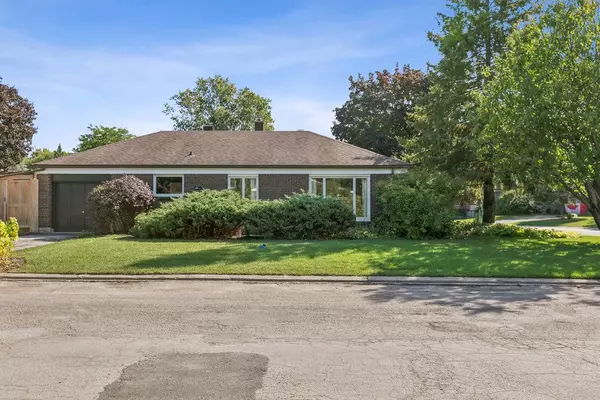 Beacon Hill North - South And Area, ON K1J 8J2,1932 Marquis AVE