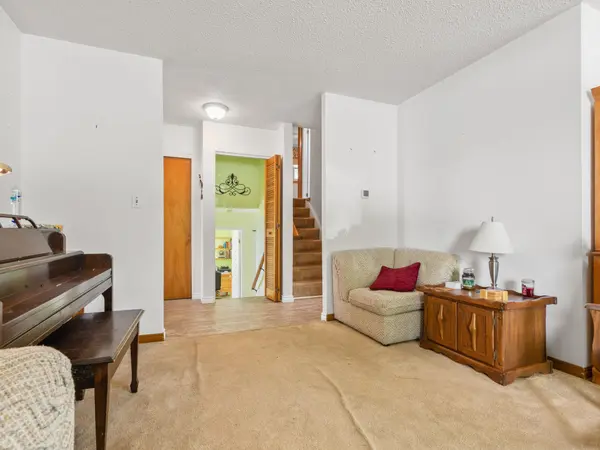 Cobourg, ON K9A 1X3,529 Carlisle ST