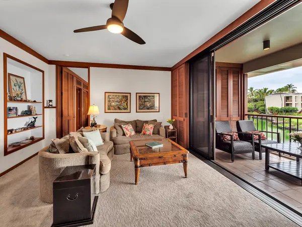 68-1399 MAUNA LANI DR #D201, Kamuela, HI 96743