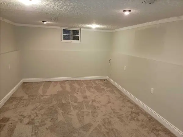 1482 Fisher AVE #Lwr Lvl, Burlington, ON L7P 2L8