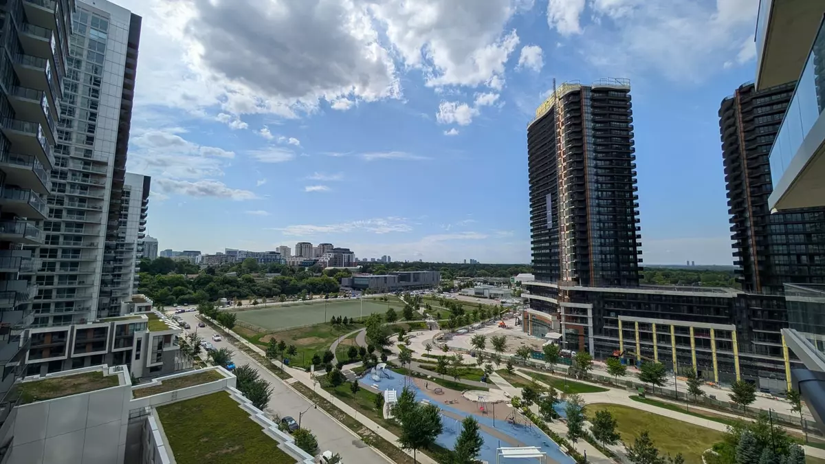 Toronto C15, ON M2K 0H2,95 Mcmahon DR #1208