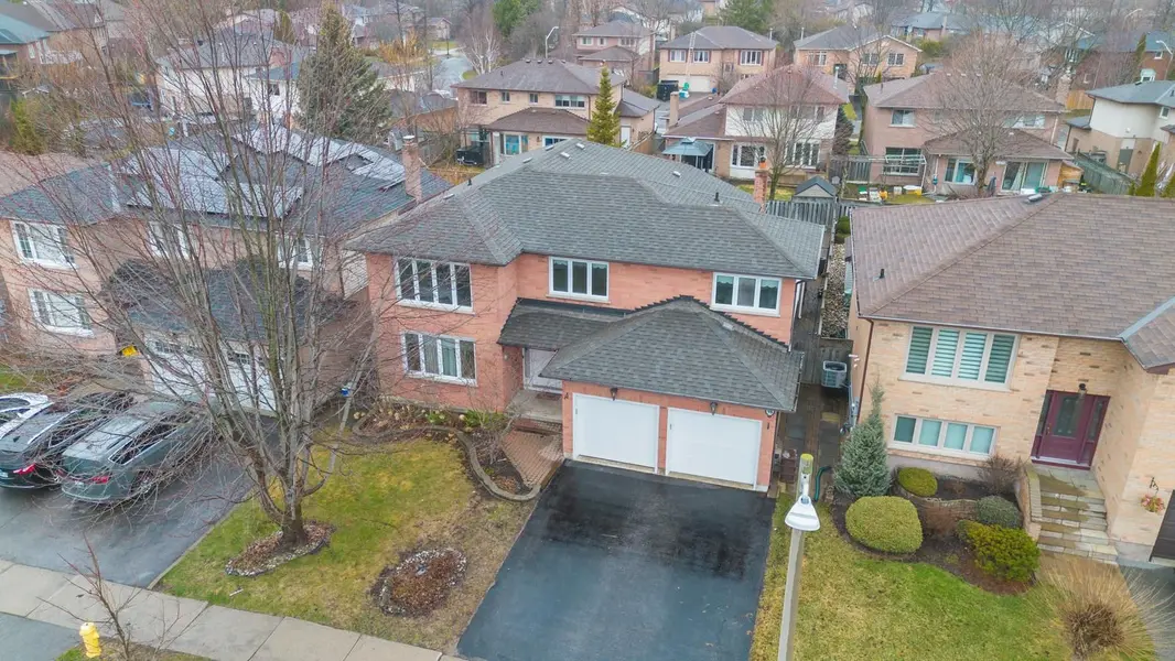 98 Devondale ST, Clarington, ON L1E 2A1