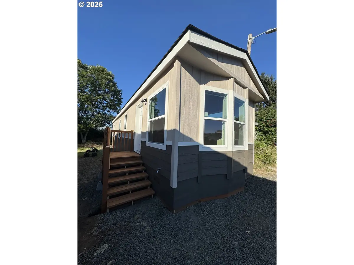 42280 Lois Loop ##4, Knappa, OR 97103