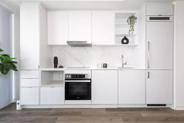 Toronto C08, ON M5E 0G1,55 Cooper ST #7601