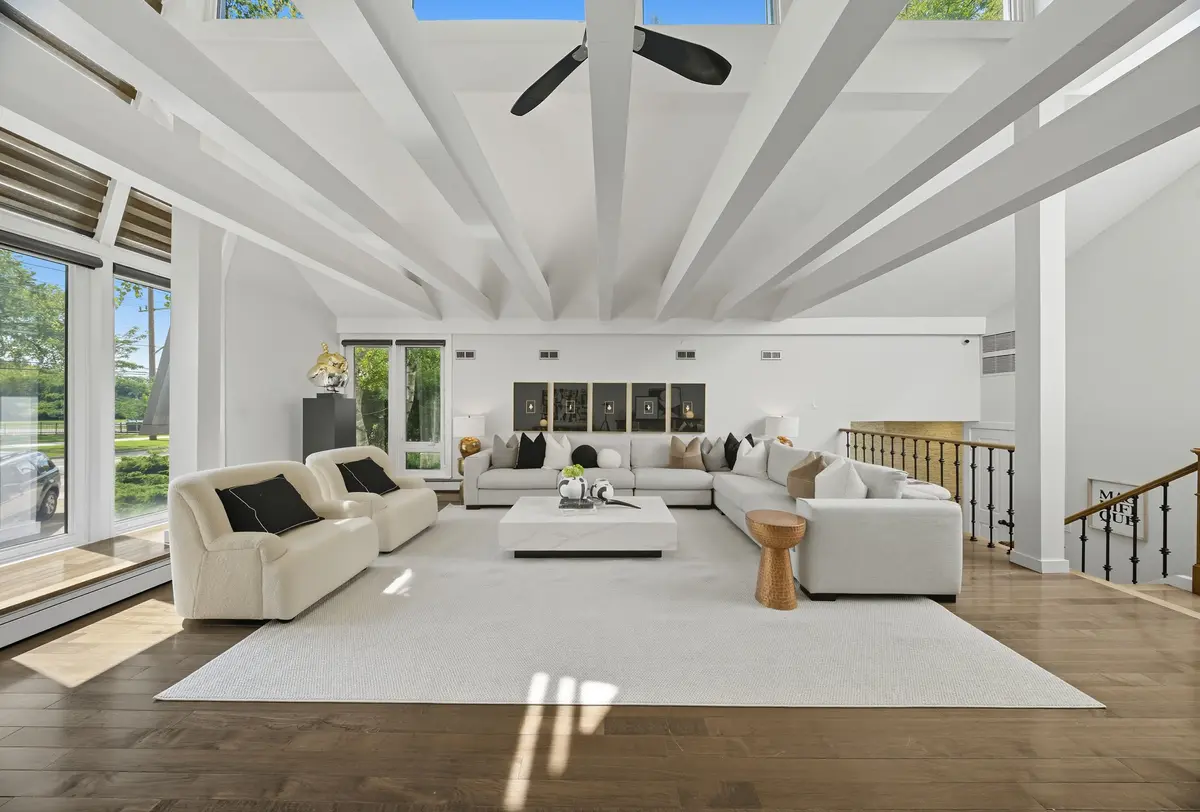 98 Rathburn RD, Toronto W08, ON M9A 1R7