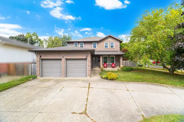 Welland, ON L3C 6R8,4 BRIARSDALE CRES