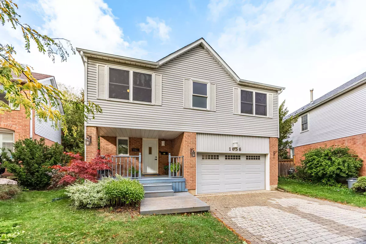 Oakville, ON L6M 2K5,1036 Bridlewood TRL