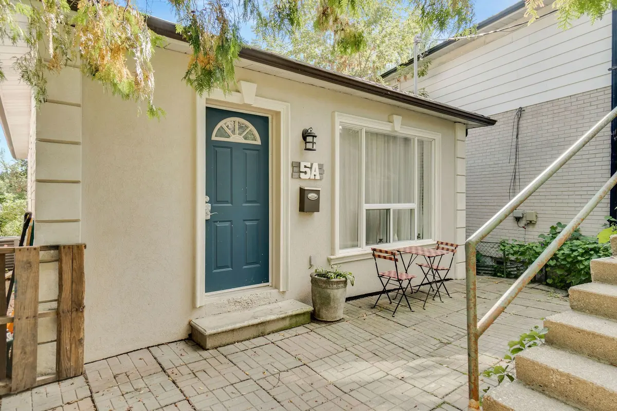 Toronto W03, ON M6E 3W7,5A Dynevor RD