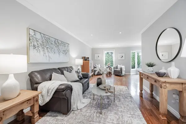 Oakville, ON L6M 2K5,1036 Bridlewood TRL