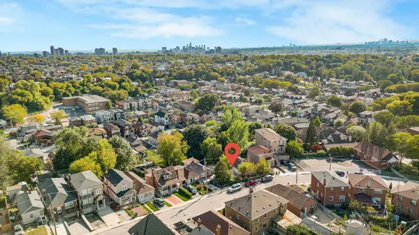 Toronto W03, ON M6E 3W7,5A Dynevor RD