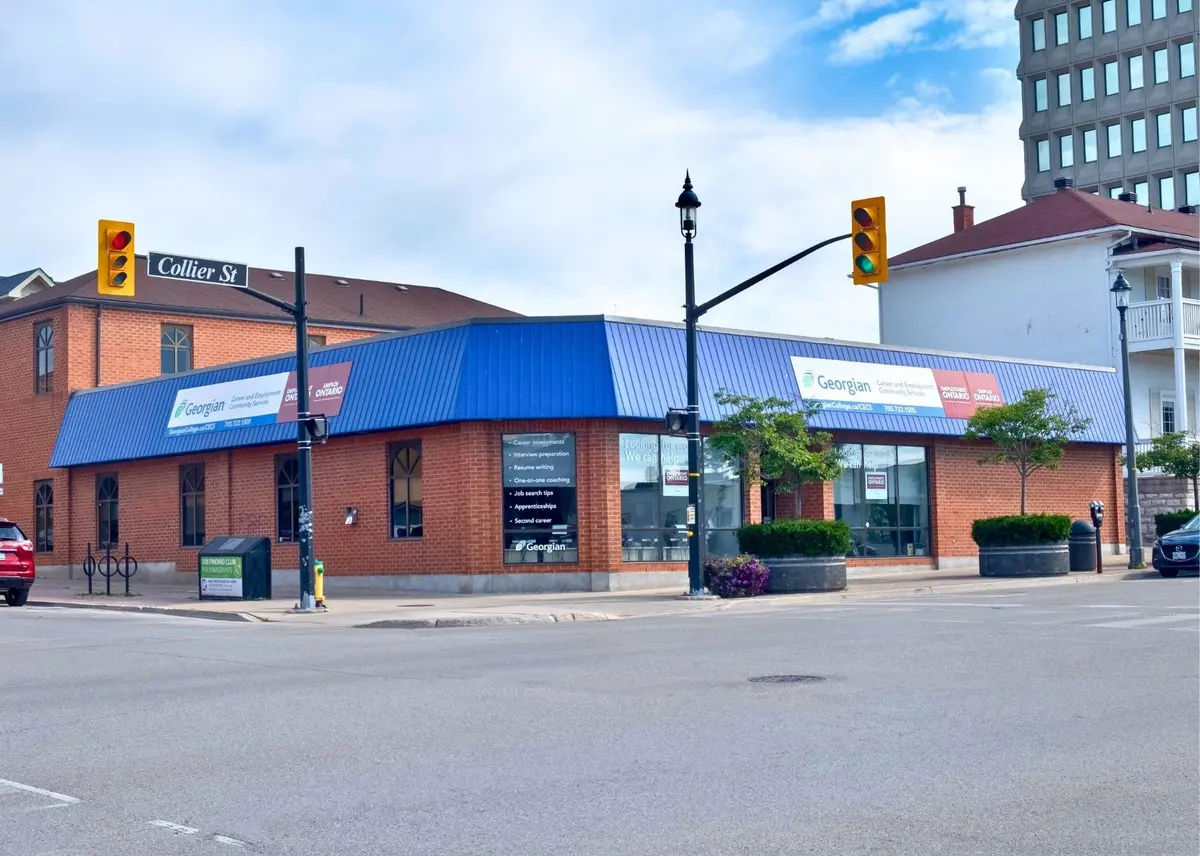 Barrie, ON L4M 1G8,48 Collier ST #Second Floor