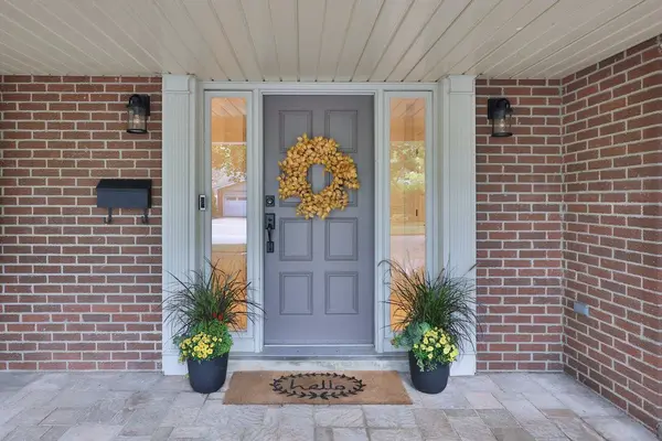 Oakville, ON L6J 6A8,165 Digby RD