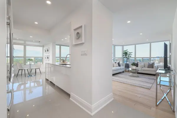 Toronto C04, ON M5M 4N3,268 Ridley BLVD #1112