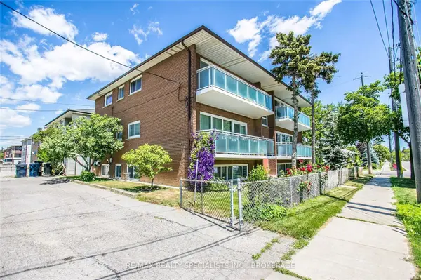 54 Rabbit LN, Toronto W08, ON M9B 5S7