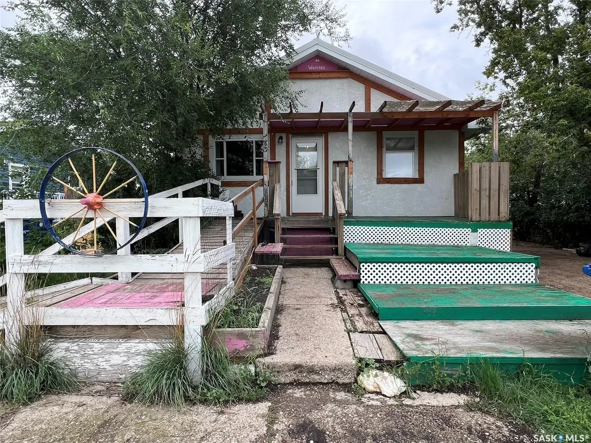 230 2nd AVENUE E, Bengough, SK S0C 0K0