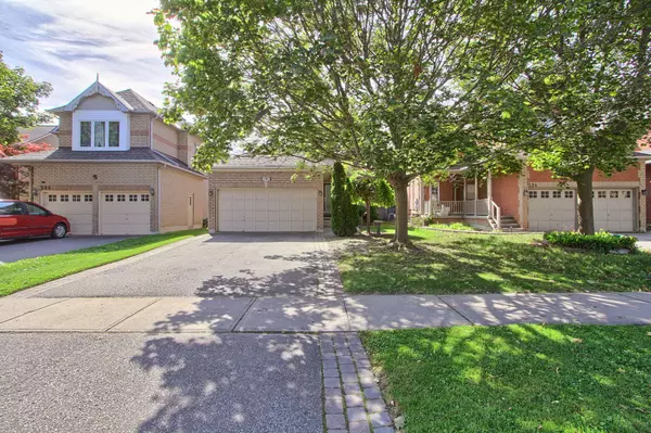 Newmarket, ON L3X 2C6,290 Clearmeadow BLVD