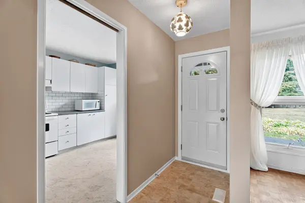 Kanata, ON K2K 1N4,66 Rutherford WAY