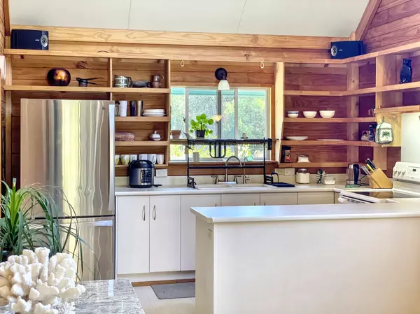 Volcano, HI 96785,99-7721 KILAU PL