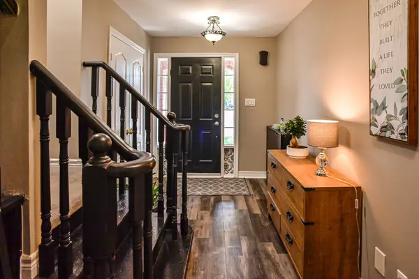 190 Harding BLVD W #125, Richmond Hill, ON L4C 0J9