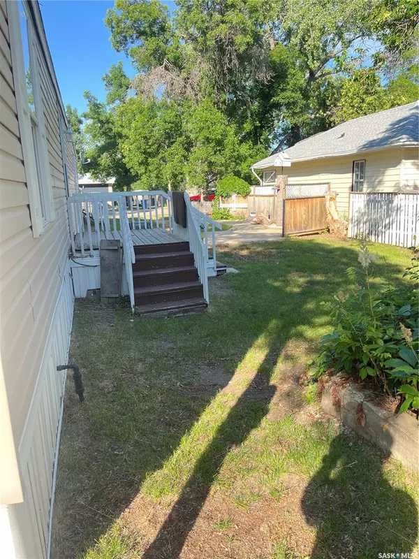 Radville, SK S0C 2G0,622 BERTRAND AVENUE