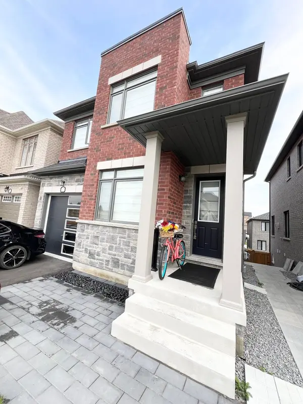 1017 Lockie DR, Oshawa, ON L1L 0S2