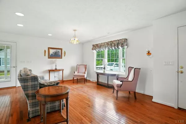 Lynch Station, VA 24571,78 Hogan Hill LN